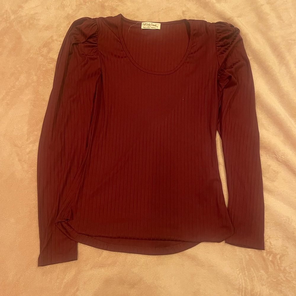 Full circle trends medium maroon Puffed sleeves rubbed scoop neck shirt